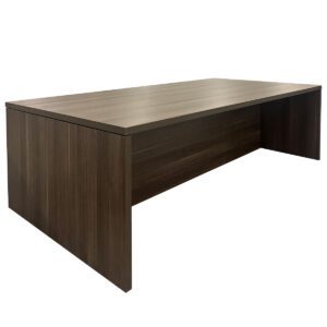 Used 96" W Collaborative Table in Dark Walnut Laminate Finish A spacious table designed for teamwork and collaboration, offering functionality and durability for shared spaces. Dark walnut laminate finish Generous surface for group activities Dimensions: 96"W x 48"D x 29"H Ideal for conference rooms, coworking areas, breakrooms and team workspaces.