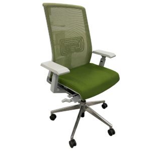 Used Haworth Very Task Chair in Green with Grey Frame & Polished Metal Base Designed for comfort and mobility, this task chair features supportive green mesh-back and upholstered seat with a polished metal base and grey frame, making it a practical seating option for workspaces. Green upholstery Lumbar Polished metal base Dimensions: 27"W x 18"D x 44"H Perfect for offices, collaborative workspaces, and home offices.