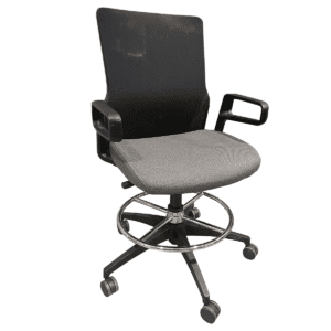 Used SitOnIt Novo Drafting Stool – Black Mesh-Back With Grey Upholstered Seat This SitOnIt Novo Drafting Stool features a breathable black mesh back, a grey upholstered seat, and a polished metal foot ring, offering ergonomic support for higher workstations. Black mesh back  Grey upholstered  Polished metal foot ring  Dimensions: 29” W x 29”D x 41”H Perfect for commercial drafting areas, design studios, and elevated workspaces.